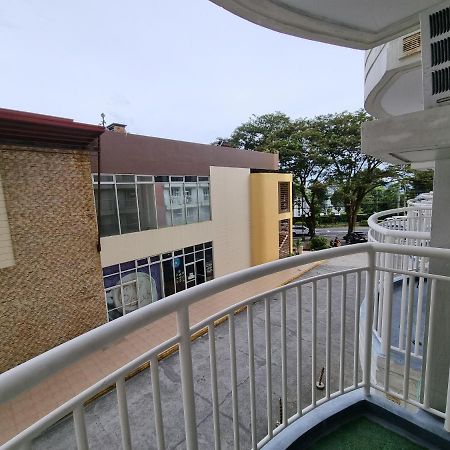 4 Pax Tagaytay Prime Staycation Wifi Netflix And Light Cooking Free Viewdeck Tagaytay City Екстериор снимка